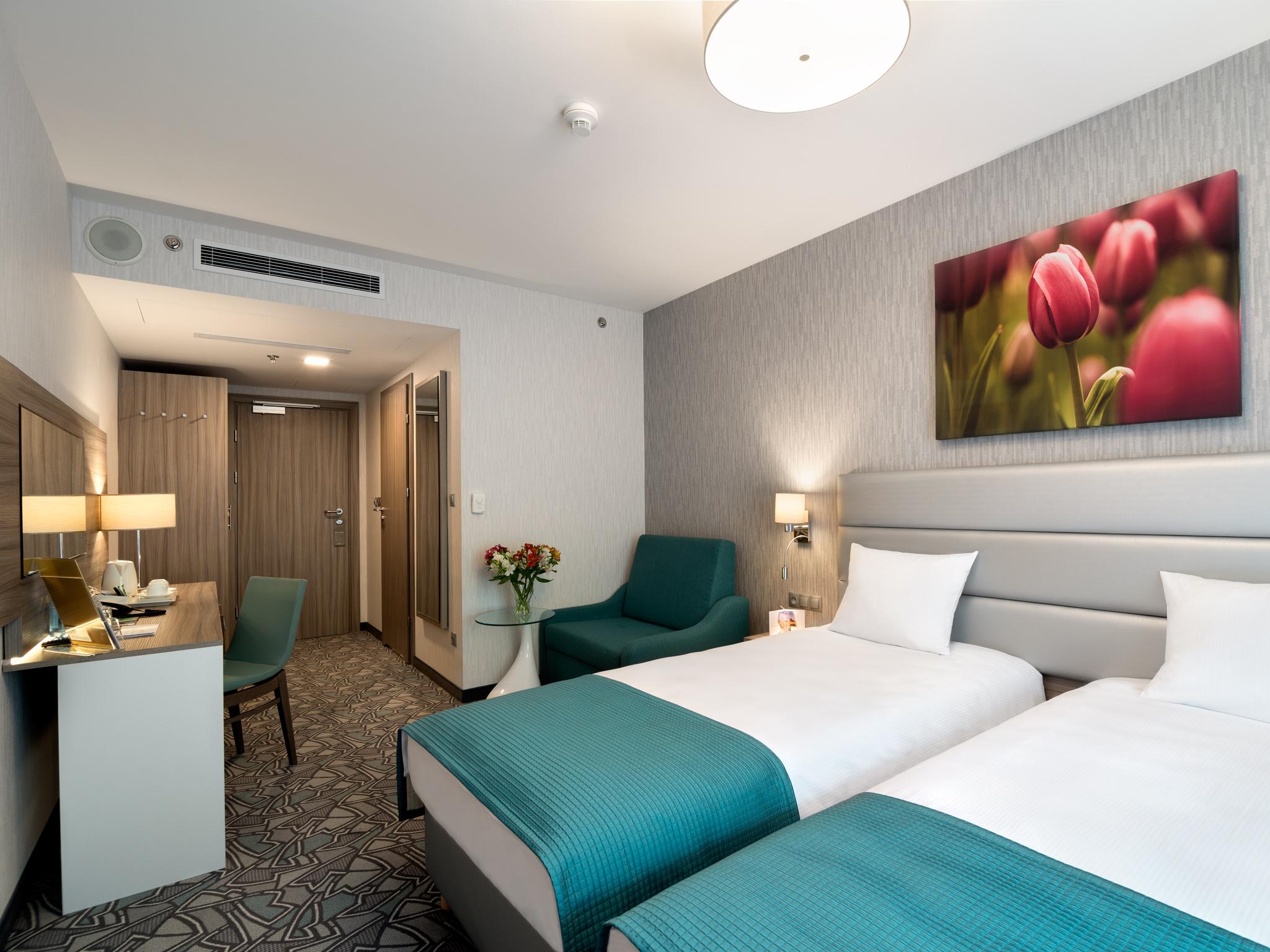 โกลเดน ทิวลิป คราคูฟ กาซิเมียร์ซ Hotel ภายนอก รูปภาพ